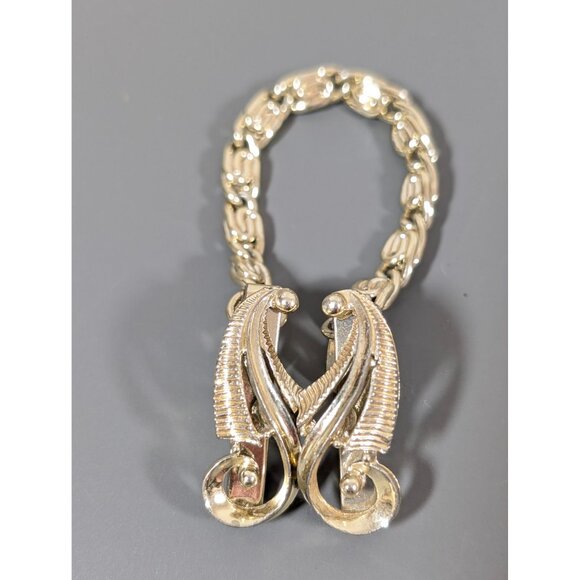 Vintage Gold Tone Sweater Cardigan Clips Byzantine Chain Ornate Scroll - Picture 2 of 6